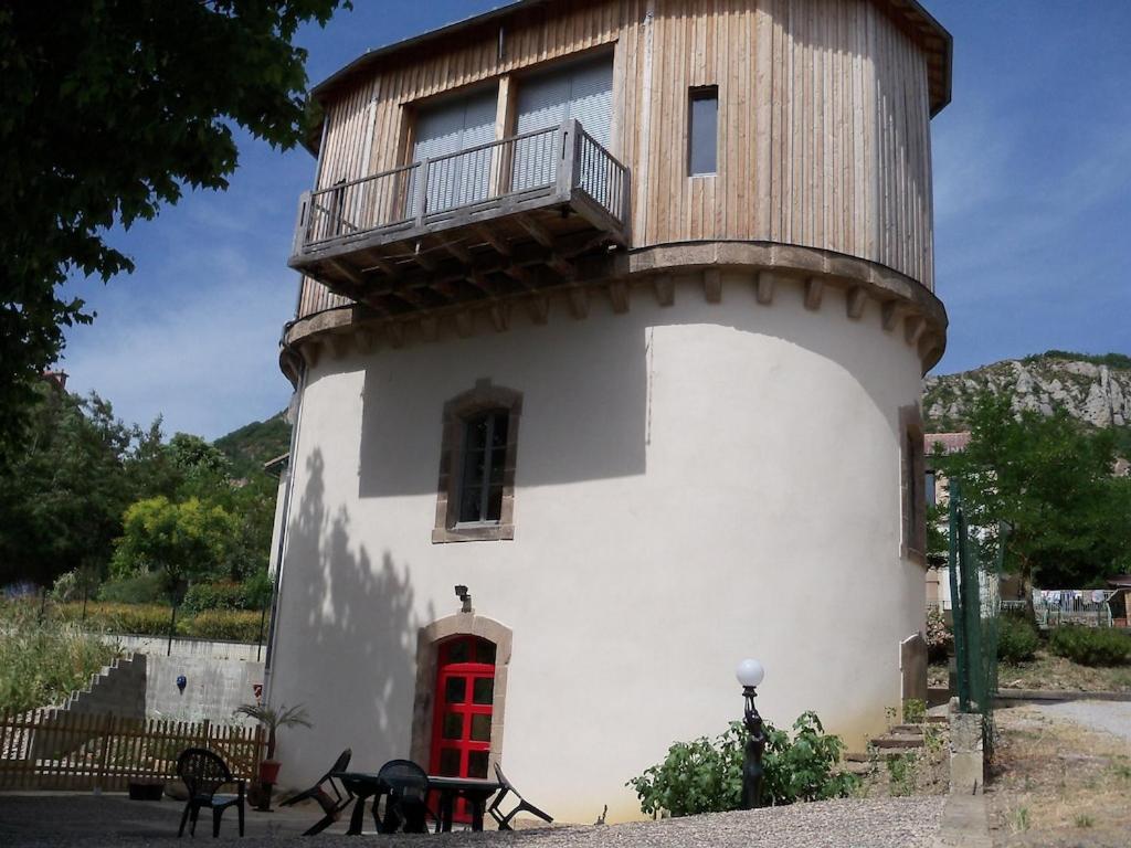 Chateau D'Eau Logement Insolite Tournemire  エクステリア 写真